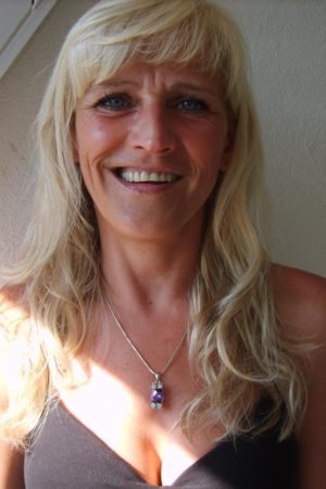 Envie de croiser un nouveau visage ce soir aux Sables-d’Olonne Monique - rencontre-Cougar-Les Sables-d'Olonne